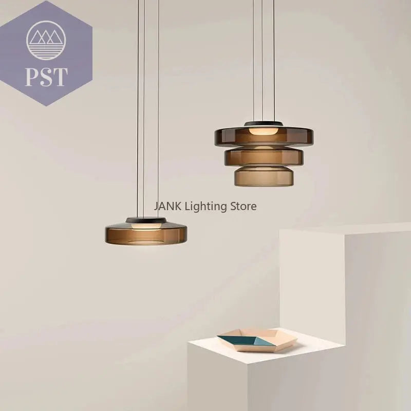 Elegante Glas-Chandelier für modernes Wohnen PST PS Tradings  PST PS Tradings  PST PS Tradings